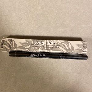 LUNA LINER. Water Resistant Liquid Eye Liner